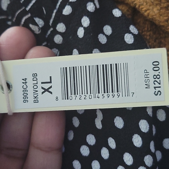 MAX STUDIO - Picture 7 of 7